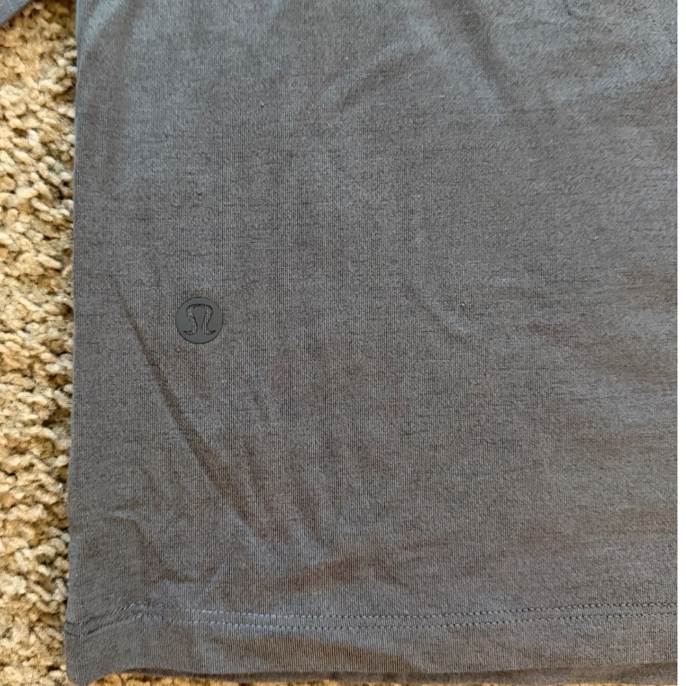 Lululemon 5 Year Basic Long Sleeve Shirt Gray Mens size Large Pima Cotton Blend - Picture 3 of 6